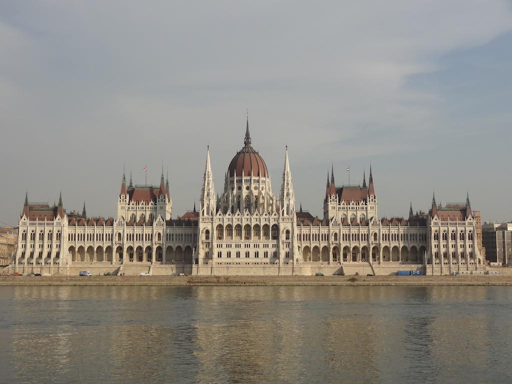 Residence Parliament Budapest Exteriör bild